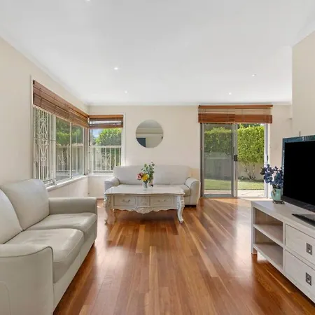 Holiday home Steps To Mall 3br Family At Sunnybank
