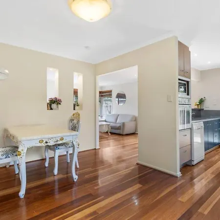Steps To Mall 3br Family At Sunnybank Holiday home