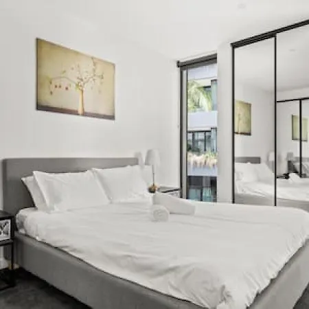 71q Central City View 2br Nr Chinatown Free Parking