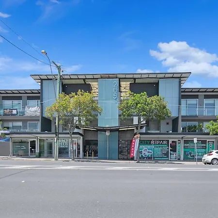 Apartment Treetop Horizons - Experience Red Hills Local Vibe *