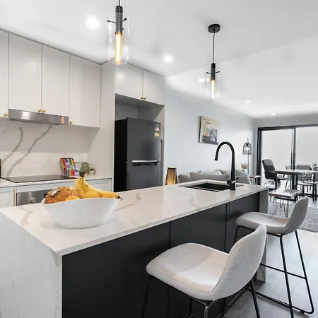 Cityscape Comfort 2br Abode W/ Balcony & Parking Apartment