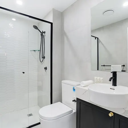 Cityscape Comfort 2br Abode W/ Balcony & Parking