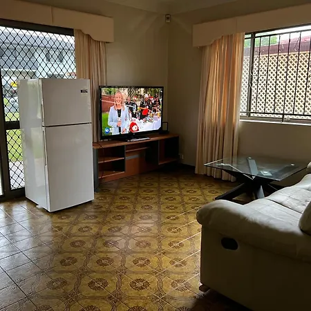 Aspley Large & Share Bathroom With Other Guests Homestay *