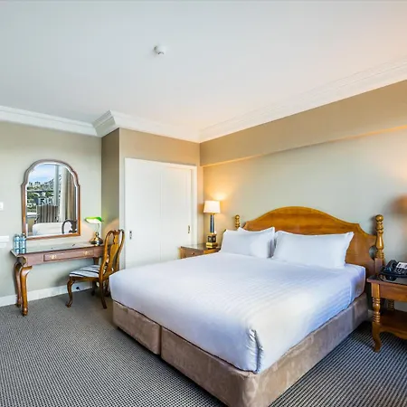 Hotel Stamford Plaza