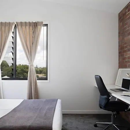 Modern 3br Retreat With Sauna - The Loft * Brisbane