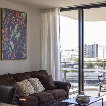 Apartment Stylish 2br Haven In West Ends Vibrant Heart *