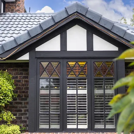 4br German Style W Pool Eight Mile Plains Hotel Brisbane