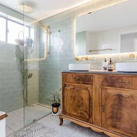 Apartment New! Funky 2br Chermside Escape