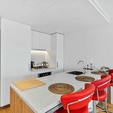 Modern 1br With Gym Pool & Wifi * Brisbane