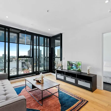 Modern 1br With Gym Pool & Wifi Apartment *