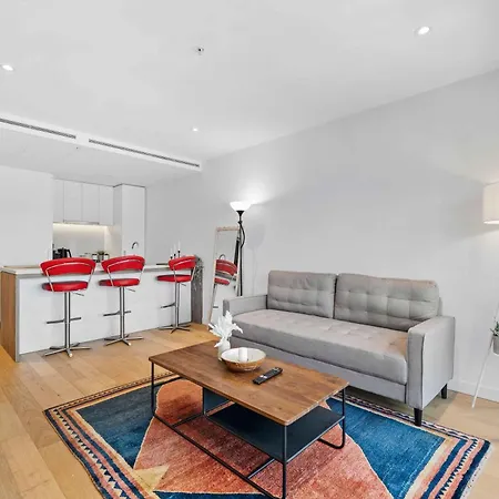 Modern 1br With Gym Pool & Wifi Apartment