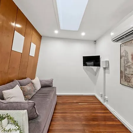 Teneriffe Hidden Warehouse! 2bed/1bath/1car Apartment Brisbane