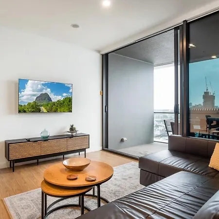 Lights Oasis With Rooftop Pool & Bbq * Brisbane
