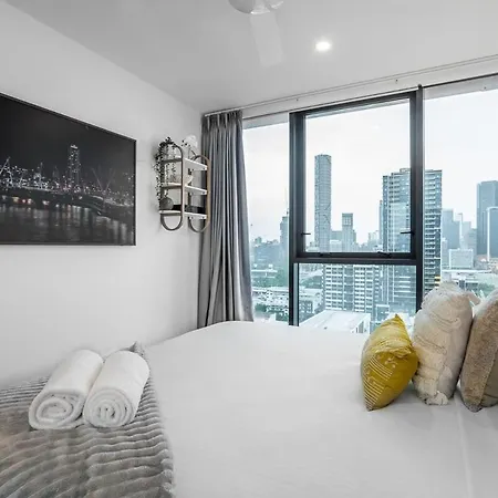 Lights Oasis With Rooftop Pool & Bbq Brisbane