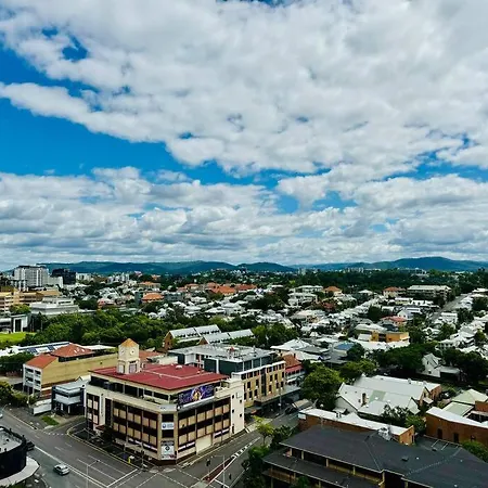 City View Apt In Cbd W Car Park *