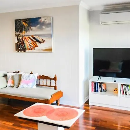 West End Luxury 5b3b W Parking And Pod Music System M9