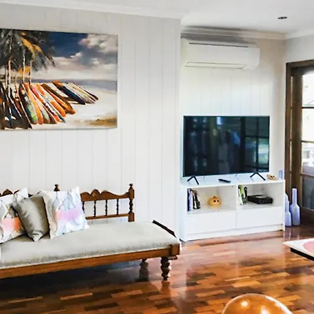 Holiday home West End Luxury 5b3b W Parking And Pod Music System M9 Brisbane