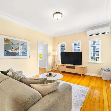 Apartment Riverside Heritage Chateau 3br South Bne
