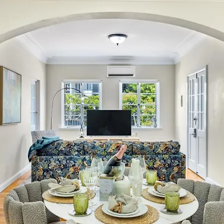 Riverside Heritage Chateau 2br South Bne *
