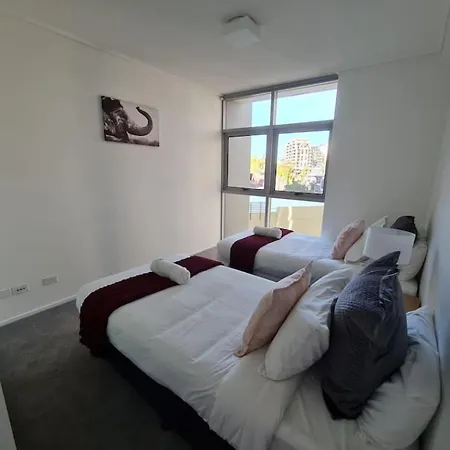 3br Skyline Oasis W River Views, Gym, Carpark, Fastwifi, Tennis Court, Steam Apartment Brisbane