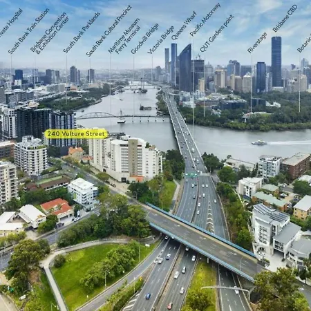 Riverside Heritage Chateau 2br South Bne *