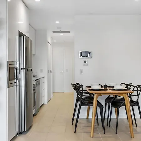 Stellar Location With Parking Pool & Gym Access Brisbane