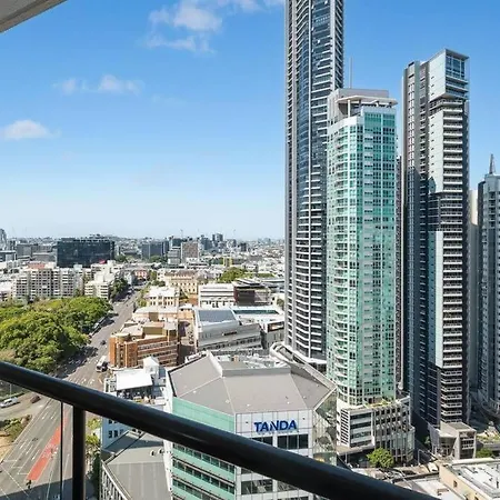 Apartment Riverview 2b2b In Cbd W/parking, Pool, Gym *