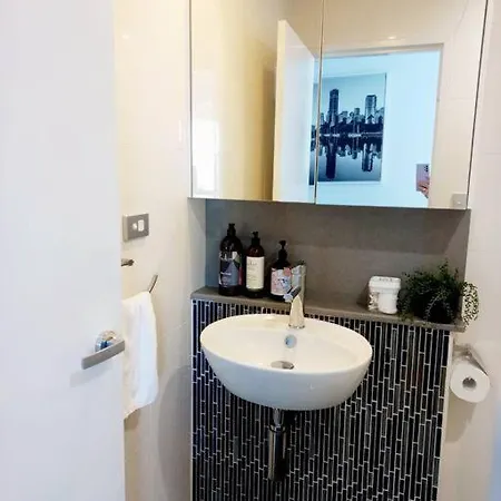 Modern Conveniently Located In Brisbane, Close To South Bank * Brisbane