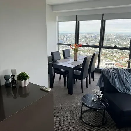 Apartment Modern Conveniently Located In Brisbane, Close To South Bank *