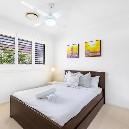 Spacious Comfy 4 Bedroom Near Sunnybank *