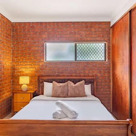 Holiday home 1 Bedroom Comfy Unit Sleep Close To Mall And Bus Brisbane