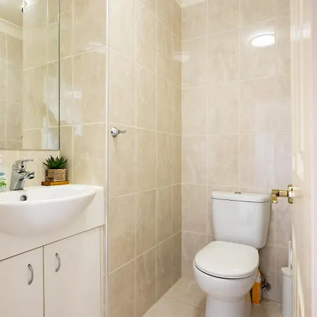 Spacious Comfy 4 Bedroom Near Sunnybank