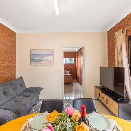 1 Bedroom Comfy Unit Sleep Close To Mall And Bus Holiday home Brisbane
