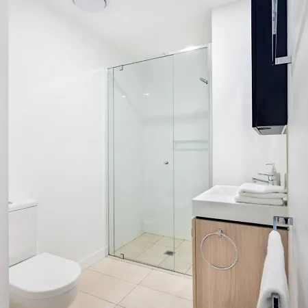 Great Value 2br Apt W Pool Carpark Wifi South Bne Brisbane
