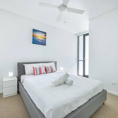 Great Value 2br Apt W Pool Carpark Wifi South Bne