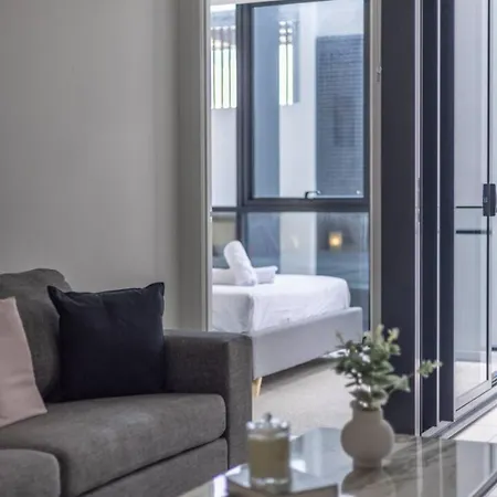 Apartment Great Value 2br Apt W Pool Carpark Wifi South Bne *
