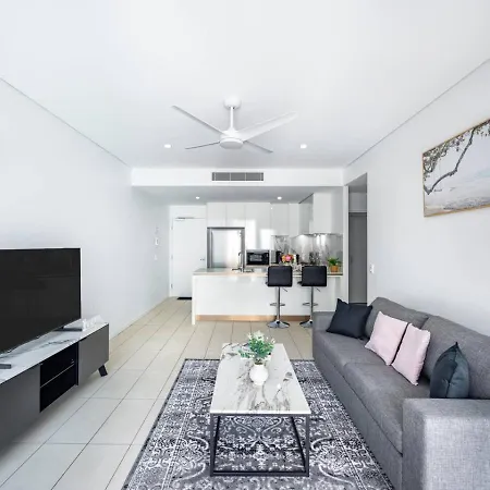 Great Value 2br Apt W Pool Carpark Wifi South Bne