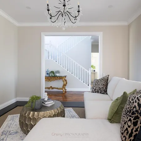 Hamilton Hill With Panorama View Villa