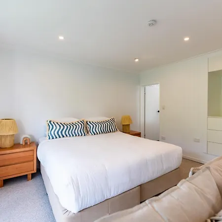 Riverside Studio With Parking And View Apartment