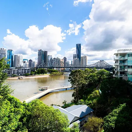 Apartment Riverside Studio With Parking And View