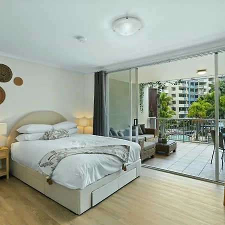Coastal With Pool View Brisbane
