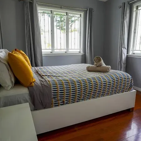 Holiday home Massive 5br Wi-fi Netflix Free Parking