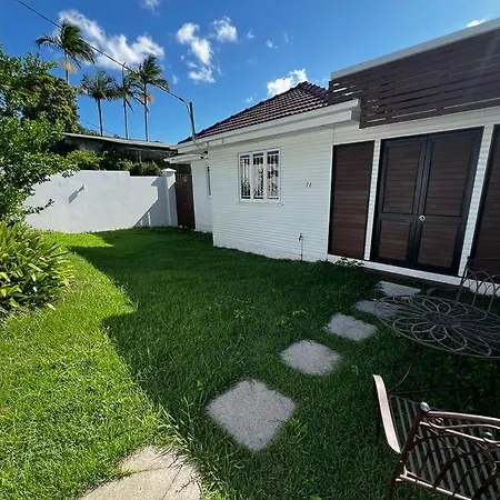 Holiday home Massive 5br Wi-fi Netflix Free Parking *