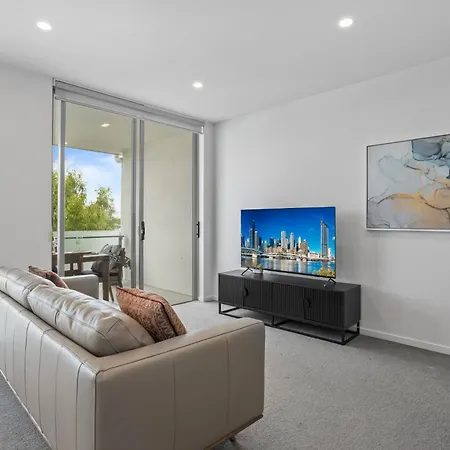 Sleek 2-bed With Balcony And Communal Bbq Area Duplicate * Brisbane