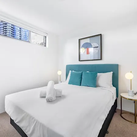 Great Location 2br Apt Pool Carpark South Bne Apartment *