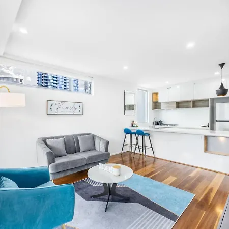 Great Location 2br Apt Pool Carpark South Bne Apartment *