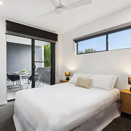 Cosy 2-bed With Alfresco Dining By Bill Cash Park Brisbane