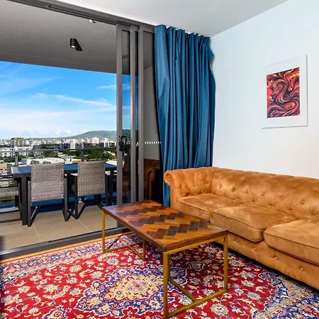 Stunning 2 Bedroom Retreat W Gym Sauna And Pool Apartment Brisbane