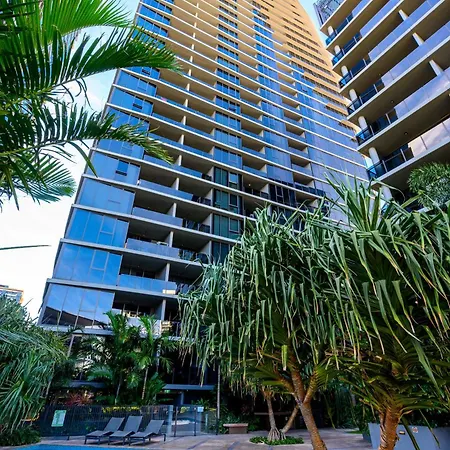Stunning 2 Bedroom Retreat W Gym Sauna And Pool Apartment Brisbane