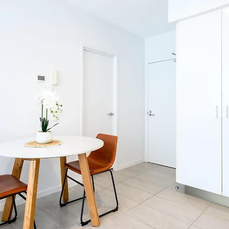 Apartment Oasis Stylish With Gym Rooftop Pool *